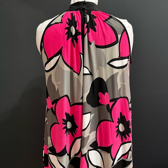 Halter Dress - Picture 6 of 9